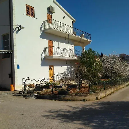 With Parking Space Seget Vranjica, Trogir - 14212 *